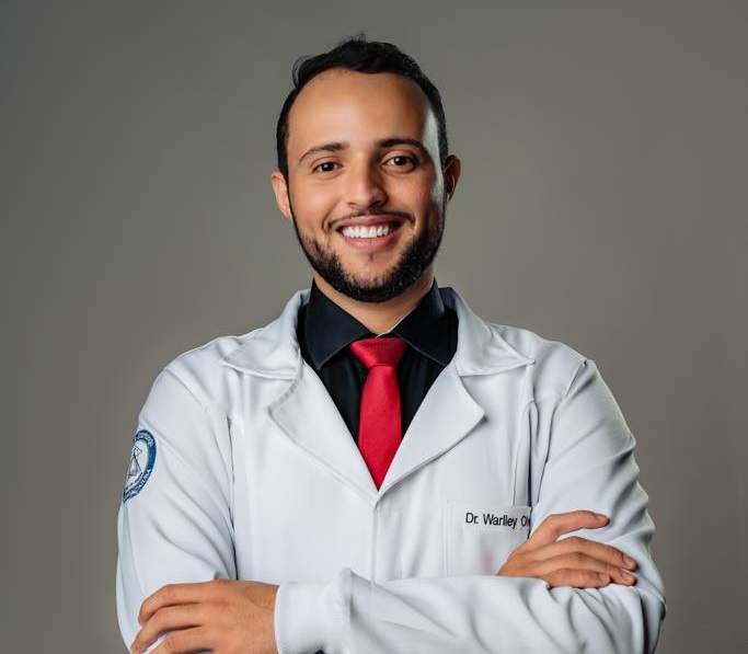 Dr. Warlley Campos Oliveira